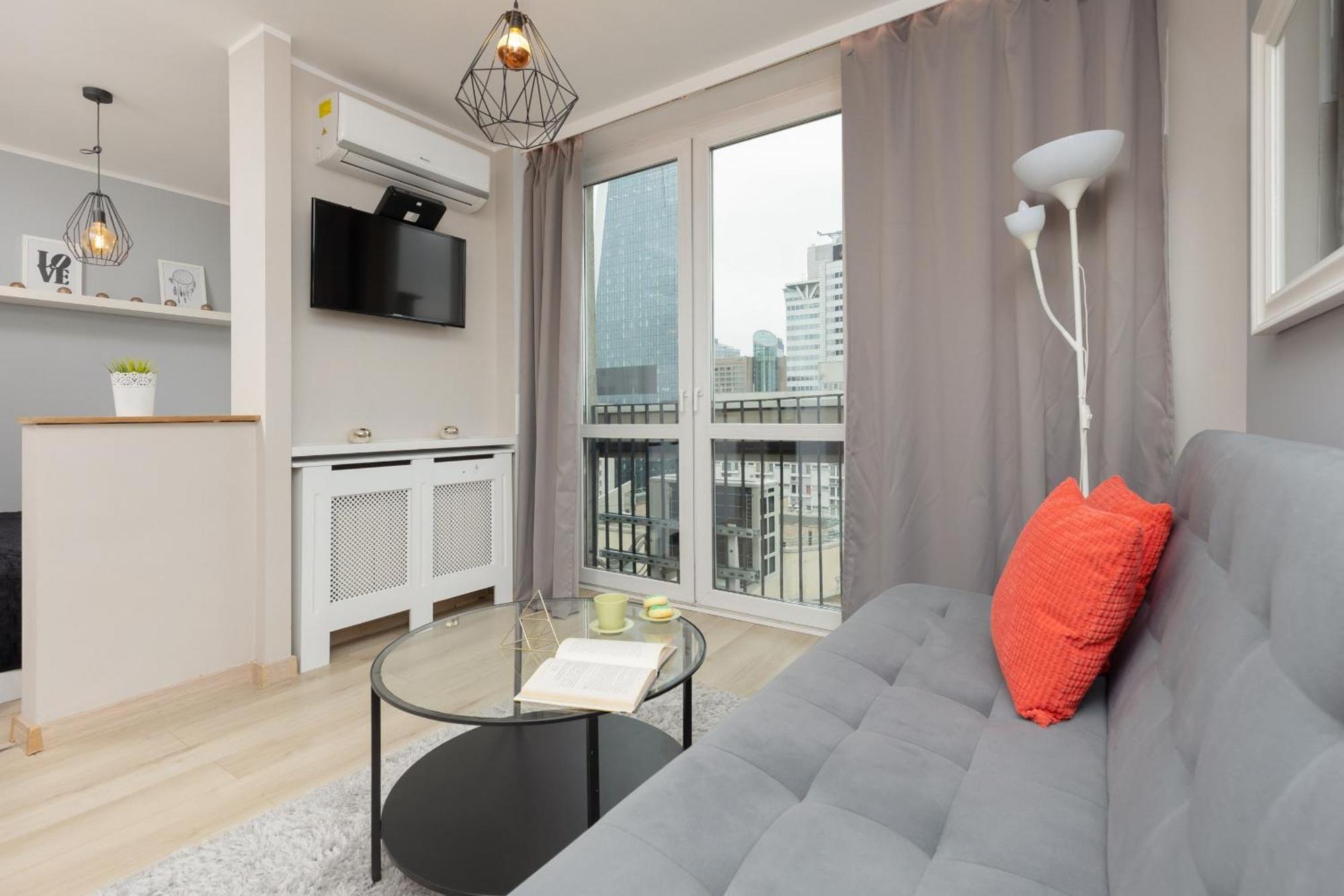Charming In Center With Air Conditioning By Renters *