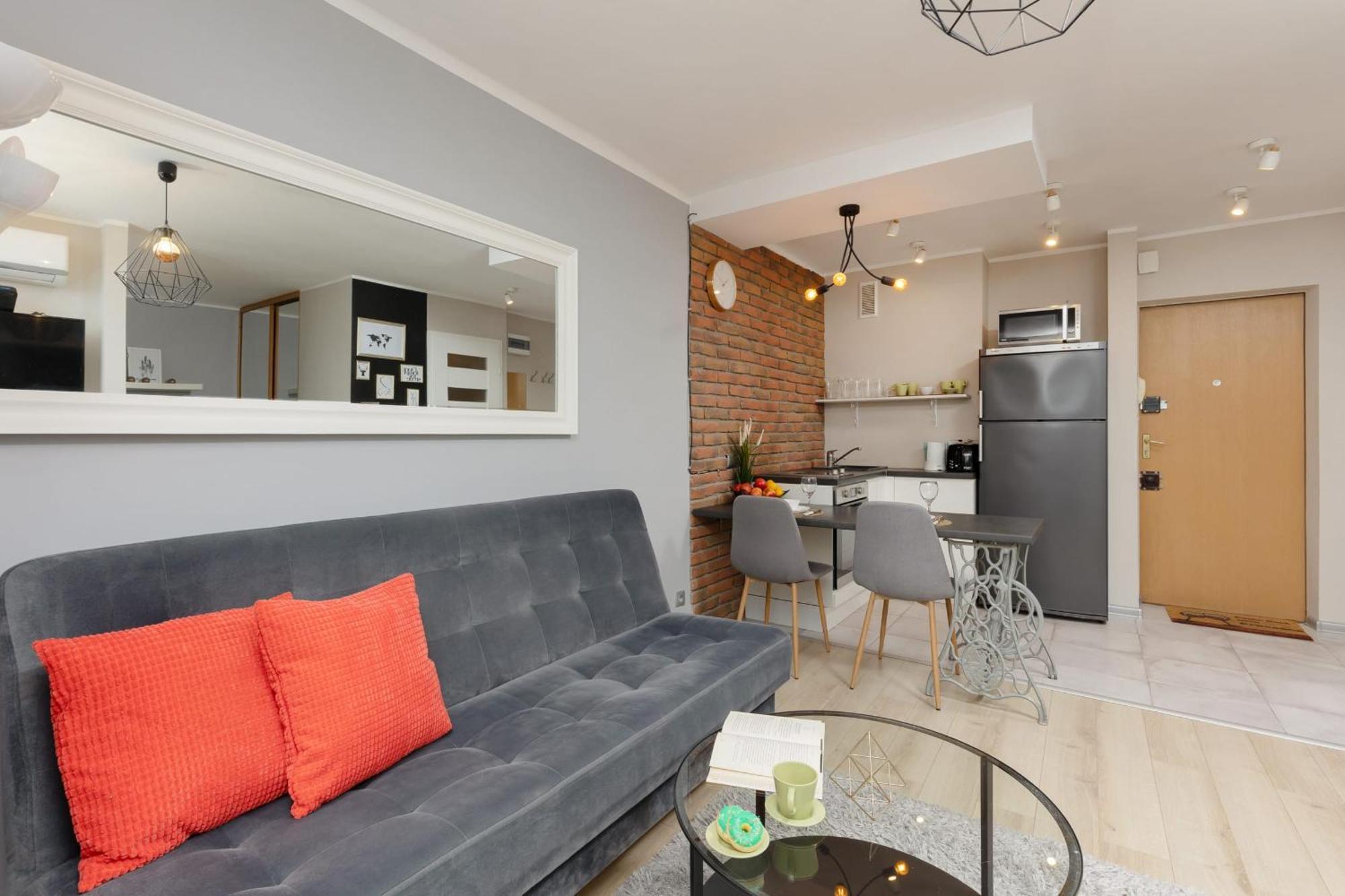 Charming In Center With Air Conditioning By Renters *