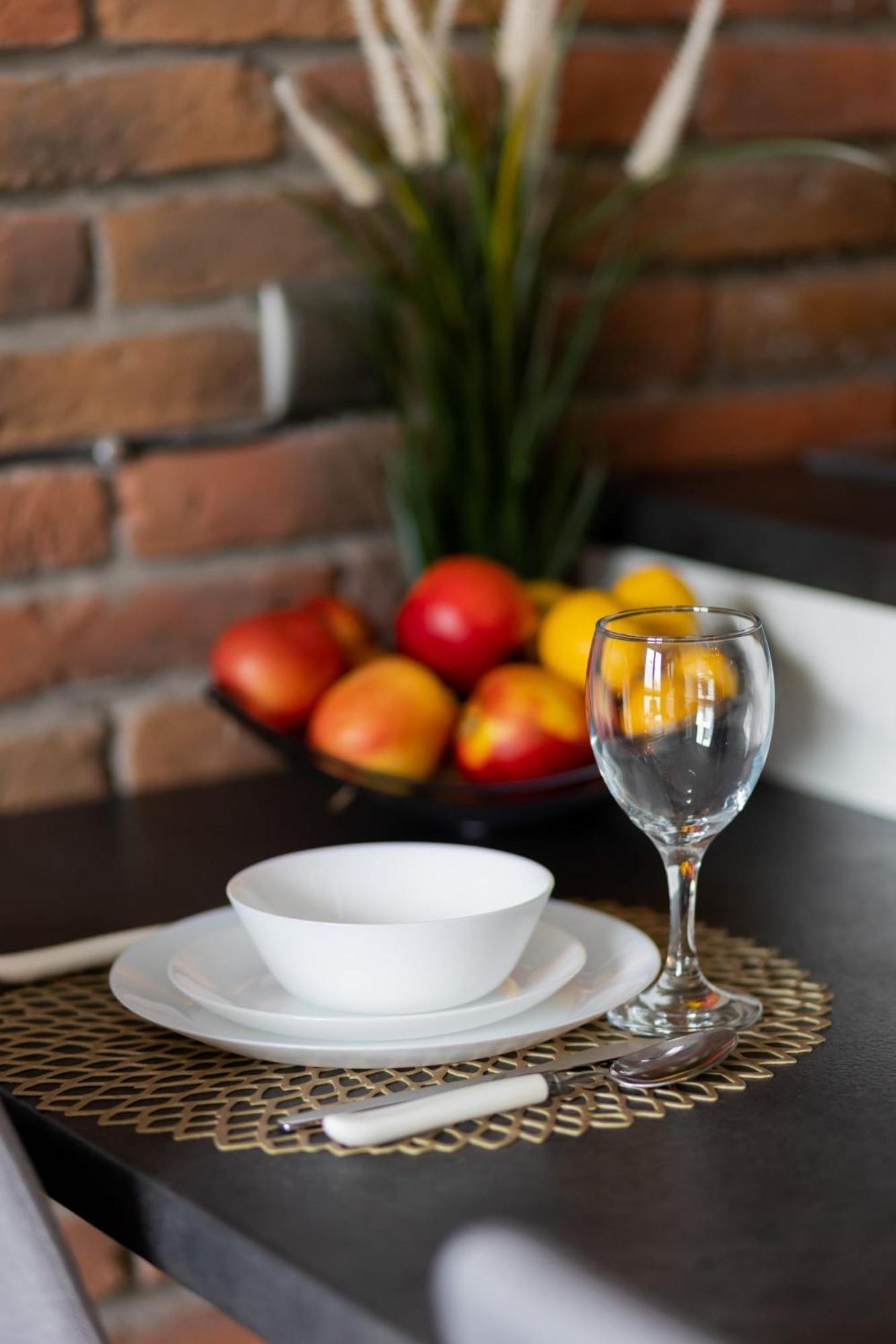 Charming In Center With Air Conditioning By Renters Apartament *