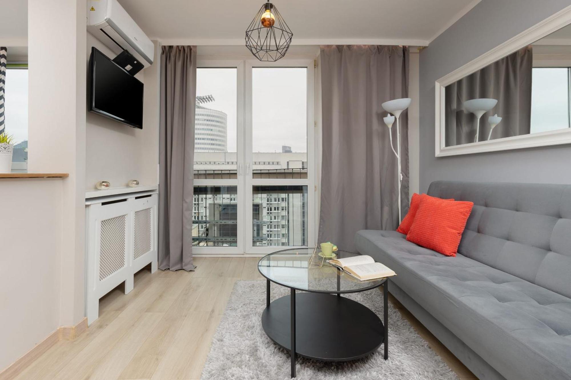 Charming In Center With Air Conditioning By Renters Warszawa